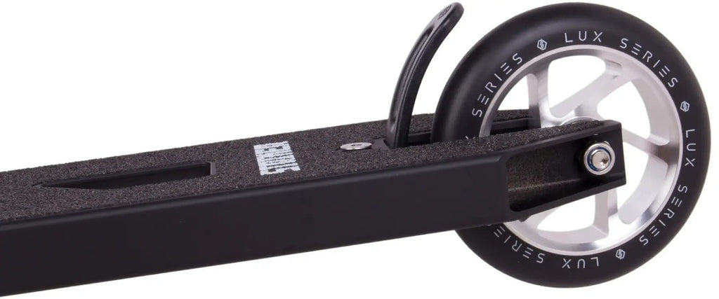 Freestyle koloběžka Striker Essential M Black Silver