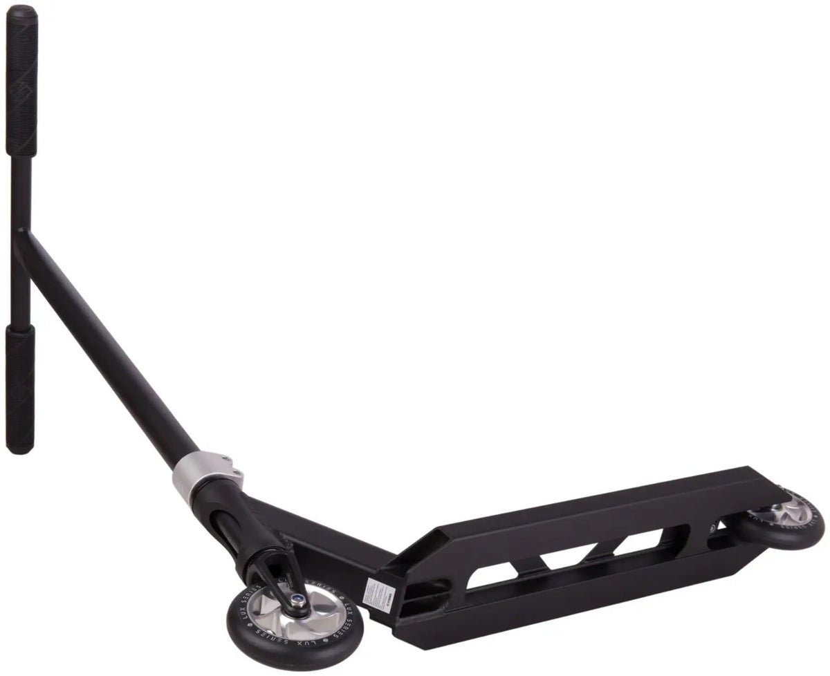 Freestyle koloběžka Striker Essential M Black Silver