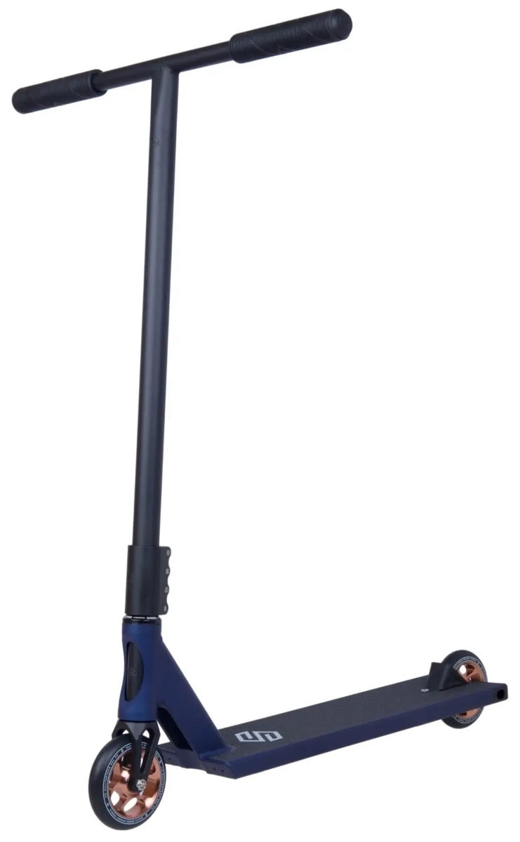 Freestyle koloběžka Striker Gravis S Midnight Blue